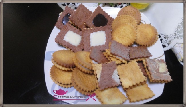 sablé chocolat, chhiwate, chocolat, cuisine marocaine, cuisine oum nidal, cuisineoumnidal, facile, gateau chocolat, halwa, biscuit enfant, om nidal, recette, recette facile, sucree, أطباق حلوة, أم نضال, ام نضال, حلويات, شهيوات, شهيوات مغربية, شوكولا, صابلي بالشوكولا, بيسكوي بالشوكولا, مطبخ أم نضال, وصفات, وصفة, وصفة سهلة, صابلي للأطفال, بيسكوي للأطفال