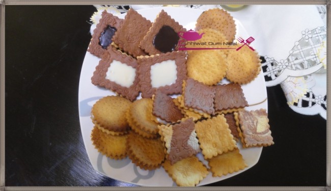 sablé chocolat, chhiwate, chocolat, cuisine marocaine, cuisine oum nidal, cuisineoumnidal, facile, gateau chocolat, halwa, biscuit enfant, om nidal, recette, recette facile, sucree, أطباق حلوة, أم نضال, ام نضال, حلويات, شهيوات, شهيوات مغربية, شوكولا, صابلي بالشوكولا, بيسكوي بالشوكولا, مطبخ أم نضال, وصفات, وصفة, وصفة سهلة, صابلي للأطفال, بيسكوي للأطفال