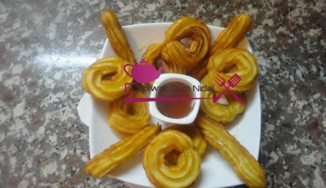 churros, khringo, beignets, ramadan, cuisine oum nidal, chhiwate, cuisine marocaine, recette, facile, شهيوات مغربية, أم نضال, خرينكو, شورو, تشورلو, وصفة, معجنبت حلوة, شهيوات رمضان, حلويات, أطباق حلوة