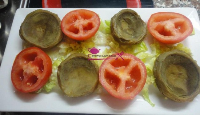 salade artichaut et tomate, sauce avocat, cuisine oum nidal, cuisine marocaine, entrée, om nidal, recette, recette facile, salade froide, salade composée, chhiwate, شهيوات مغربية, أم نضال, سلطة القوق و الطماطم, صلصة الافوكا, مقبلات, سلطات متنوعة, وصفات 