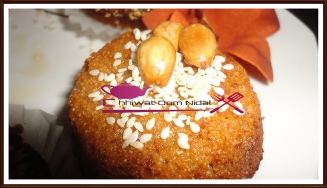 chhiwate, creme, besboussa, cuisine marocaine, cuisine oum nidal, cuisineoumnidal, gateau, om nidal, oum nidal, cake, recette, sucree, أطباق حلوة, أم نضال, ام نضال, حلوى, حلويات, شهيوات, شهيوات مغربية, البسبوسة, الحرشة, البسبوسة في قوالب فردية