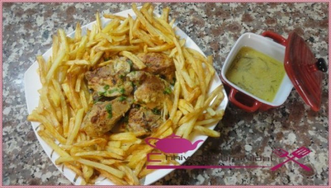 poulet sauce yaourt au four, chhiwate, plats poulets, cuisine marocaine, cuisineoumnidal, sauce yaourt, sauce champignon, om nidal, escalope de dinde, recette, أم نضال, صلصة الياغورت, دجاج بصلصة الياغورت في الفرن, شرائح الدجاج, الديك الرومي, الداند, شهيوات مغربية, مطبخ أم نضال, أطباق الدجاج, وصفة  