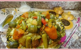 كسكسو بالخضر و التفايه (البصل و الزبيب معسلين)