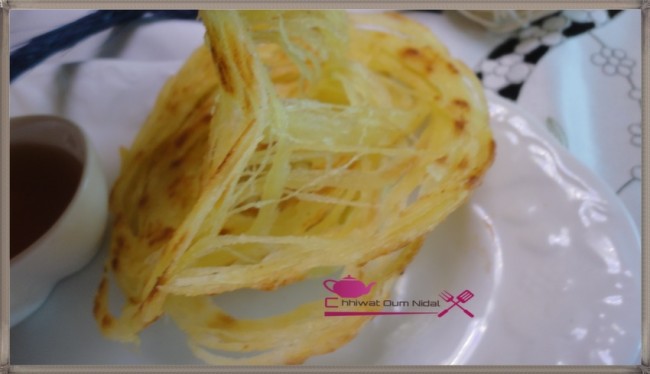 mssemen, crepe, meloui, cuisine oum nidal, cuisine marocaine, chhiwate, recette, reziza, recette facile, شهيوات مغربية, أم نضال, ملوي, رزيزة, رزة القاضي, مسمن, وصفة, معجنات