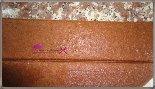 buche, creme poire, crème, cake roulee, gateau, nouvelle annee, bonne année, cuisine marocaine, recette, chocolat, cacao, cuisine oum nidal, génoise, genoise, sucree, anniversaire, fete, كيك ملفوف, رولي, رأس السنة, مناسبات, كاطو, حلوى, حلويات, شهيوات مغربية, وصفة, كريم الاجاص, كريمة, شوكولا, كاكاو, كيك مزين, أم نضال, جنواز, جينواز  