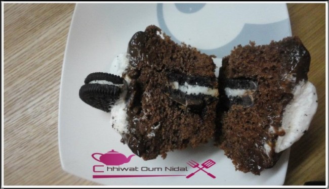 cupcake oreo, cup cake, petit cake, chocolat, cacao, recette, sucrée, sucree, gateau, chhiwate, cuisine marocaine, cuisine oum nidal, حلويات, كاب كيك اوريو, أوريو, كيك صغير, حلوى, أطفال, شانتيي, أريو, وصفة, وصفات, شهيوات, شهيوات مغربية, أم نضال, أطباق حلوة, شوكولا, كاكاو