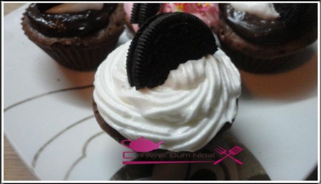 cupcake oreo, cup cake, petit cake, chocolat, cacao, recette, sucrée, sucree, gateau, chhiwate, cuisine marocaine, cuisine oum nidal, حلويات, كاب كيك اوريو, أوريو, كيك صغير, حلوى, أطفال, شانتيي, أريو, وصفة, وصفات, شهيوات, شهيوات مغربية, أم نضال, أطباق حلوة, شوكولا, كاكاو