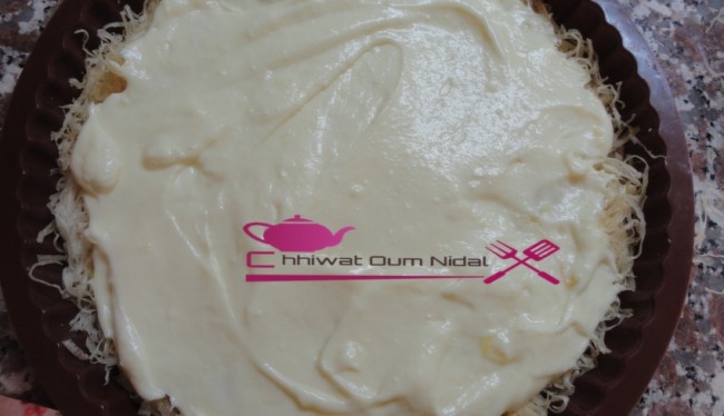 konafa, chhiwate, creme, sirop, crème citron, pgats oriental, cuisine marocaine, cuisine oum nidal, cuisineoumnidal, konafa crème citron et fromage, gateau, om nidal, cake,  tarte, recette, sucree, plats sucrée, أطباق حلوة, أم نضال, ام نضال, حلوى, حلويات, شهيوات, شهيوات مغربية, الكنافة, الكنافبة بكريم الحامض و الجبن, كيك, أطباق شرقية, أطباق سورية, كريم الليمون, القطر, كريم الحامض, كريما, كريمة, الكنافة, محليات, كريم الجبن, مطبخ أم نضال