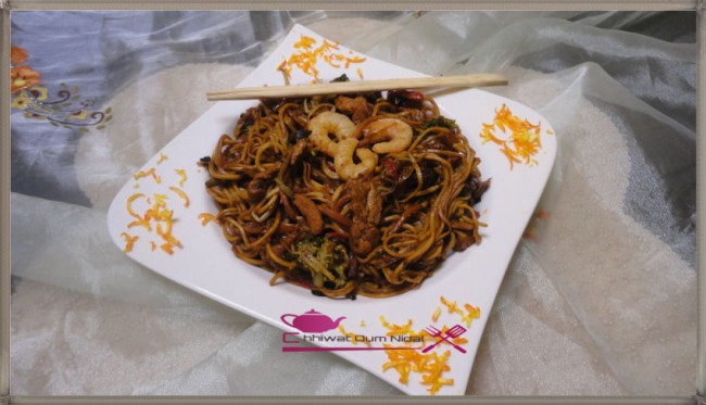 معجنات, صوجا, دجاج, فطر أسود, خضر, أطباق أسيوية, شهيوات, شهيوات مغربية, الصوجا, كروفيت, أم نضال, مطبخ أم نضال, nouilles, recette, chinois
