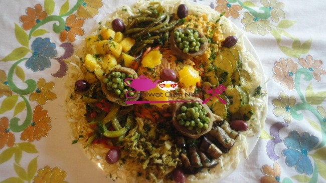 légumes mchermla, legumes, artichaut, choux, aubergine, poirreaux, courgette, petit pois, recette, salade chaude, riz, thon, cuisine marocaine, cuisine oum nidal, chhiwate, وصفة, شهيوات مغربية, أم نضال, جلبانة, قوق, ملفوف, باذنجان, سلطة ساخنة, سلطة خضر, مشكلة, خضروات