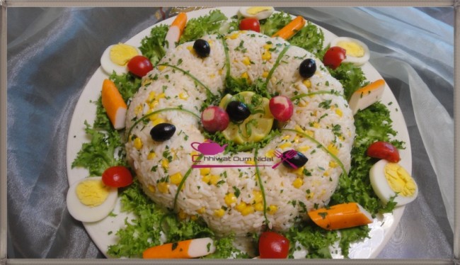 salade couronne riz, salade riz et thon, recette, cuisine oum nidal, cuisine marocaine, chhiwate, سلطة التاج, سلطة الروز و الطون, سلطة الارز, تقديم رائع, شهيوات مغربية, أم نضال, وصفة, سلطة رائعة