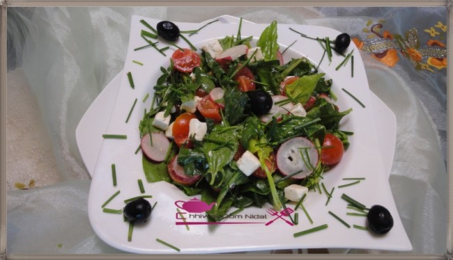 chhiwate, salade epinards roquet basilic, cuisine, cuisine marocaine, cuisine oum nidal, cuisineoumnidal, om nidal, oum nidal, recette, salade, salade variée, tomate cerise, أم نضال, ام نضال, خس, خيار, سلطات متنوعة, شهيوات مغربة, طماطم صغيرة, سلطة السبانخ الجرجير و الحبق, مطبخ أم نضال, وصفات, وصفات سهلة, وصفة