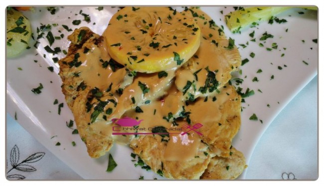 escalope de poulet au sauce citron, chhiwate, plats poulets, cuisine marocaine, cuisineoumnidal, sauce citrone, om nidal, escalope de dinde, recette, أم نضال, صلصة الليمون, اسكالوب الدجاج, شرائح الدجاج بصلصة الحامض, صلصة الصوجا, الصلصة البيضاء, شهيوات مغربية, مطبخ أم نضال, أطباق الدجاج, وصفة  