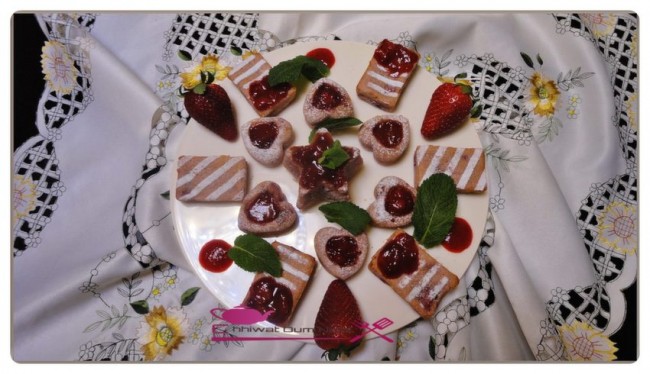 cake, chhiwate, mini cake fraise, cuisine, cuisine marocaine, cuisineoumnidal, gateau, moelleux aux fraise, cake fraise, oum nidal, recette, أم نضال, الشوكولا, ام نضال, مويلو بالفراولة, جوز, حلويات, اللوز, شهيوات, شهيوات مغربية, الفريز, كيك, ميني كيك بالفراولة, مطبخ أم نضال, مويلو, وصفة