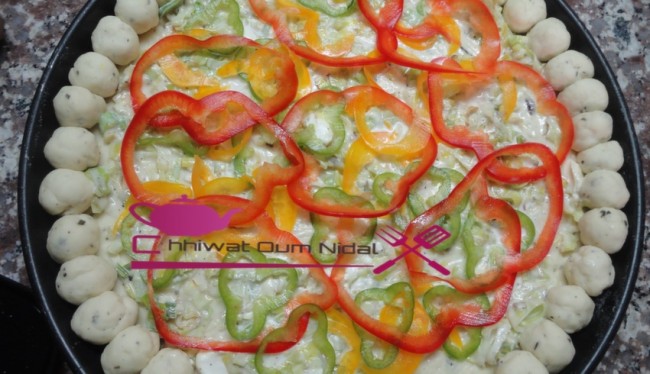 pizza etoile, pizza couronne, chhiwate, cuisine, sauce blanche, cuisine marocaine, cuisine oum nidal, cuisineoumnidal, jombon, pizza sauce tomate, pizza au thon, pizza au fruits de mer au sauce blanche, pate pizza, om nidal, pizza, recette, أم نضال, اطباق مالحة, ام نضال, بيتزا, شهيوات, شهيوات مغربية, صلصة الطماطم, عجينة, لحم مدخن, بيتزا فواكه البحر بالصلصة البيضاء, بيتزا بالطون, بيتزا بصلصة الطماطم, بيتزا مالحة, بيتزا على شكل تاج, بيتزا على شكل تاج, عجين البيتزا, صلصة بيضاء, عجينة البيتزا, مطبخ أم نضال, مملحات, وصفة