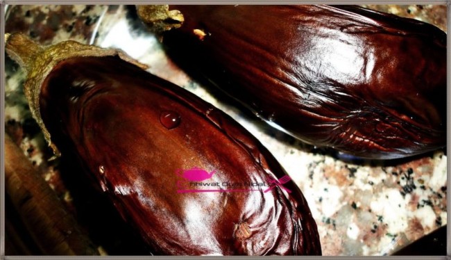 aubergine au four, aubergine grillé, cuisine oum nidal, cuisine marocaine, chhiwate, recette, recette facile, entrée chaude, baba ghanouj, شهيوات مغربية, أم نضال, باذنجان مشوي, باذنجان في الفرن, باذنجان بالثوم و زيت الزيتون, بابا غنوج, دنجال مشوي, وصفة, مقبلات ساخنة, أطباق مالحة