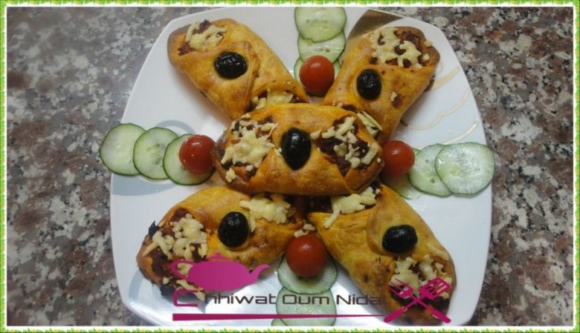 chhiwate, crèpe salée, cuisine, cuisine marocaine, cuisine oum nidal, cuisineoumnidal, bleighate, reghifate, om nidal, pate salée, plats salées, recette, salée, thon, chausson au thon, أطباق مالحة, أم نضال, ام نضال, خبيزات بالطون, بليغات بالطون, شوصون, رغيفات بالطون و الطماطم, خضر, رغايف, شهيوات, شهيوات رمضان, شهيوات مغربية, فطائر بالطون و الطماطم, فطائر مالحة, مطبخ أم نضال, مملحات, وصفات