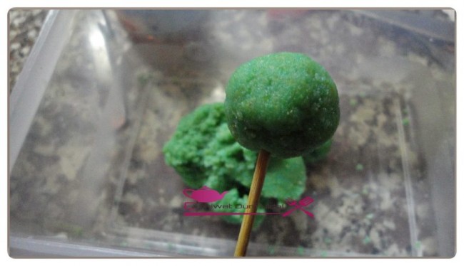 pop cake, chhiwate, sucette chocolat, cuisine, cuisine marocaine, cuisine oum nidal, cuisineoumnidal, anniversaire, facile, gateau, oum nidal, recette, sucree, أطباق حلوة, أم نضال, ام نضال, مصاصات الشوكولا, سهلة, شهيوات, شهيوات مغربية, بوب كيك, حلويات عيد الميلاد, أطباق حلوة, مطبخ أم نضال, وصفات, وصفة