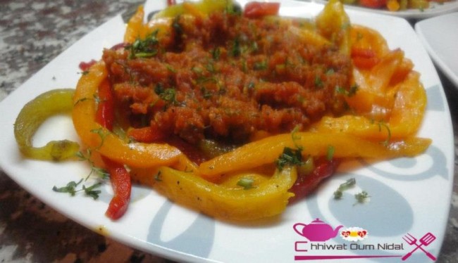 salade tomate et poivron, salade marocaine, tektouka, chhiwate, cuisine, cuisine oum nidal, cuisineoumnidal, oum nidal, recette, salade, أم نضال, ام نضال, سلطة الطماطم و الفلفل المشوية, سلطة, سلطة الطماطم و الفلفل المشوية, التكتوكة, شهيوات, شهيوات مغربية, سلطات متنوعة, سلطة مغربية, مطبخ, مطبخ أم نضال, مقبلات, وصفة