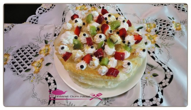 9atayef aux fruits et crème chantilly, chhiwate, fruits, cuisine marocaine, cuisine oum nidal, gateau, dessert, om nidal, plats sucrée, recette, recette facile, أطباق حلوة, أم نضال, ام نضال, قطايف بالفواكه و كريم الشانتيي, حلويات, محليات, شهيوات, شهيوات مغربية, كاطو, ورقة البسطيلة, فواكه, مطبخ أم نضال, وصفات سهلة