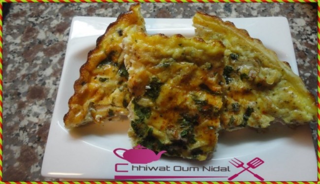 chhiwate, cuisine marocaine, cuisine oum nidal, om nidal, quiche oignons, recette facile, recette rapide, salée, tarte salée, أم نضال, شهيوات مغربية, كيش بالبصل, كيش سهل, وصفات سريعة, وصفات سهلة