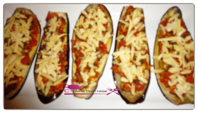 pizza aubergine au sauce tomate, gratin aubergine, chhiwate, cuisine, cuisine oum nidal, cuisineoumnidal, oum nidal, recette, entré, salade, أم نضال, ام نضال, كراتان الباذنجان, بيتزا الباذنجان, كراتان الباذنجان بصلصة الطماطم, شهيوات, شهيوات مغربية, وصفات كراتان, كراتان الدنجال, مطبخ, مطبخ أم نضال, مقبلات, وصفة