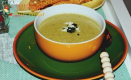 حساء البروكولي و الملفوف ..وصفة للعشاء لذيذة و صحية