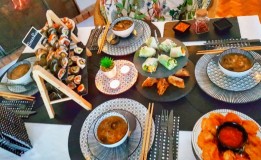 مائدة أسيوية بأكثر من ست وصفات متنوعة لذيذة بأسرار المطاعم وكل المراحل والنصائح والمكونات الخاصة بها
